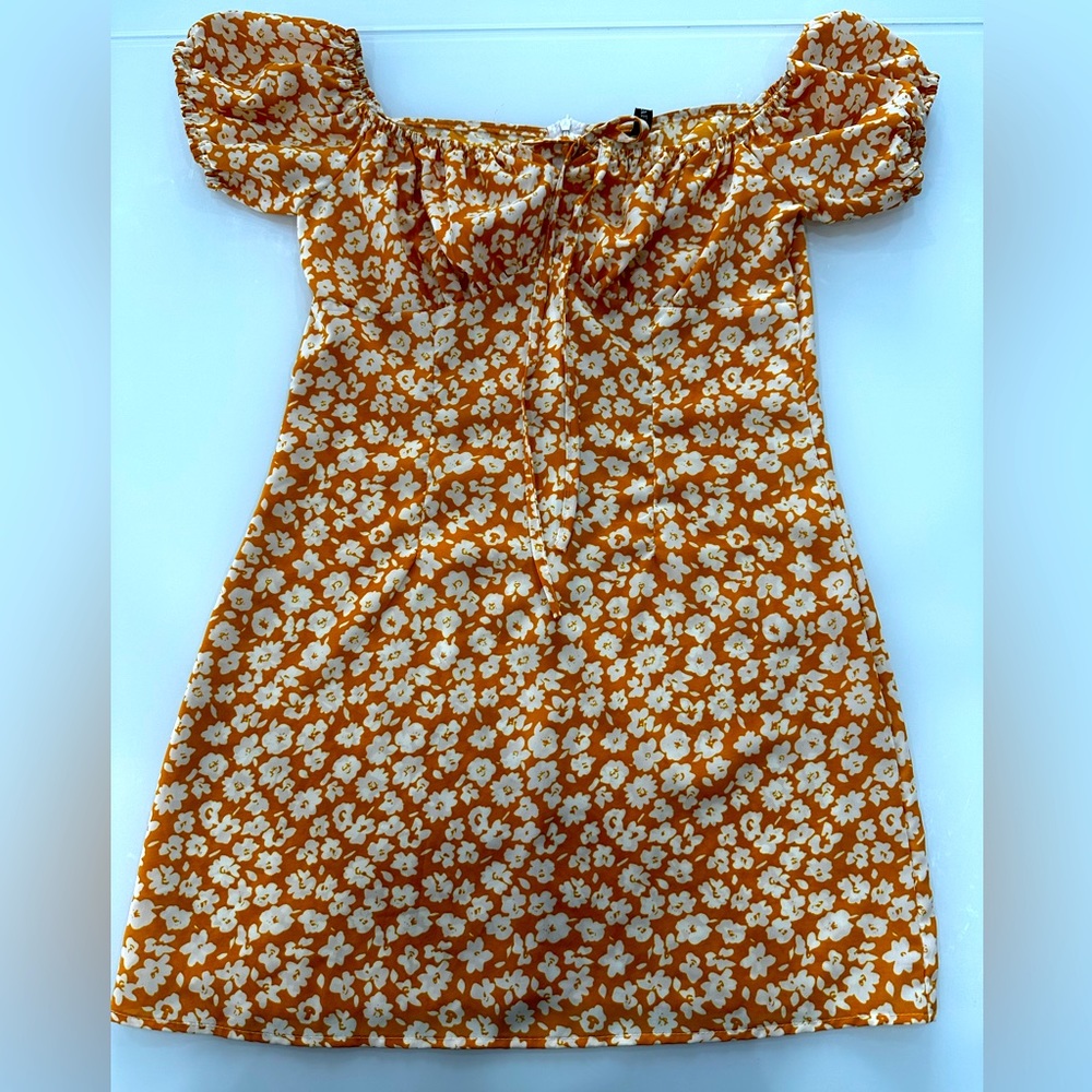 Mini dress perfect for the spring. Color:hello with floral pattern. Size:M